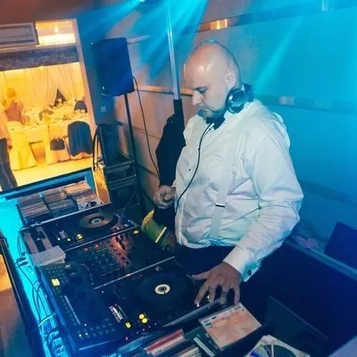 DJ blaym Andrzej Ilczuk - dźwięk, światło, muzyka