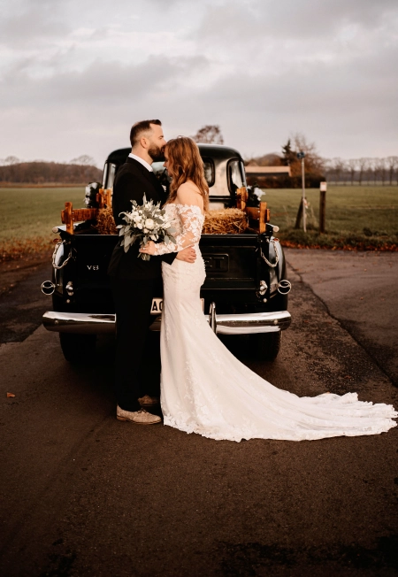 auto do ślubu — Monika Stachuca Photography — Fotograf ślubny · Myszków