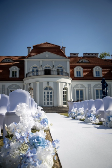 ślub w plenerze — Pałac Domaniowski Resort & Conference — Sala weselna · Wieniawa