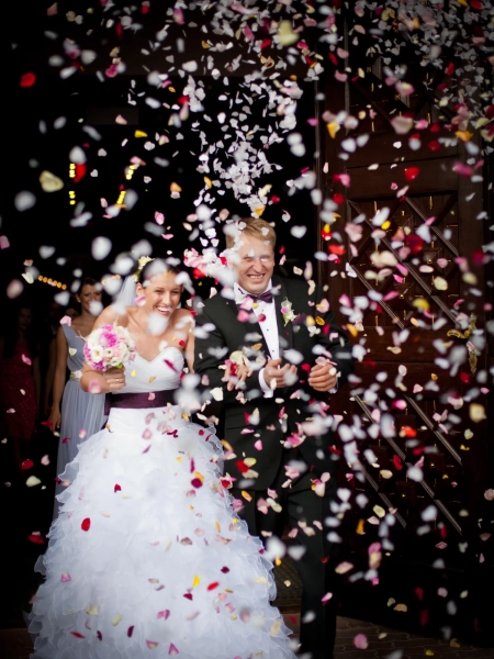 wyjście z kościoła, druhna — Radosław Filipiak Fotografia — Fotograf ślubny · Lublin