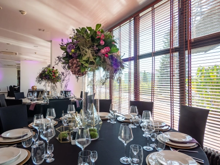 aranżacja stołu, zastawa stołowa — Hotel Mercure Cieszyn - Restauracja — Sala weselna · Cieszyn