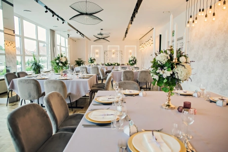 zastawa stołowa — Restauracja Biała Dama — Sala weselna · Poznań