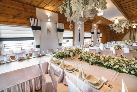 zastawa stołowa — Sala Przyjęć Okolicznościowych Dwa Stawy & Złote Piaski — Sala weselna · Kamyk