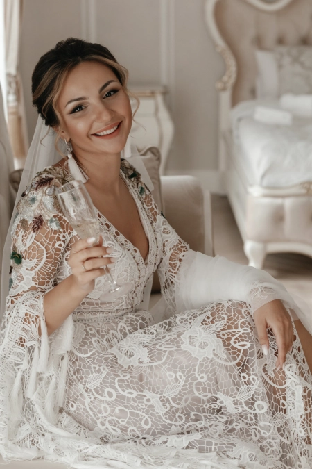 suknia ślubna boho, welon — HVAZDZITSKAYA BEAUTY — Makijaż ślubny · Wrocław