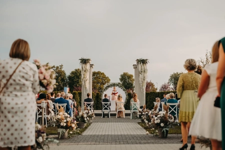 ślub w plenerze — Hotel Lamberton — Sala weselna · Ołtarzew