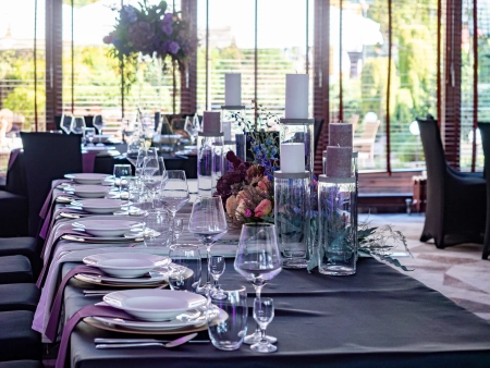 zastawa stołowa — Hotel Mercure Cieszyn - Restauracja — Sala weselna · Cieszyn