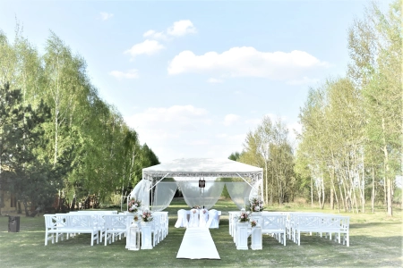ślub w plenerze — Dwór pod Kasztanowcami — Sala weselna · Kampinos