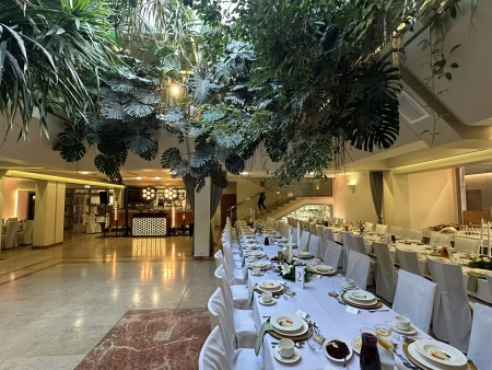 aranżacja stołu — Restauracja Botanika & EuroHotel Swarzędz — Sala weselna · Swarzędz