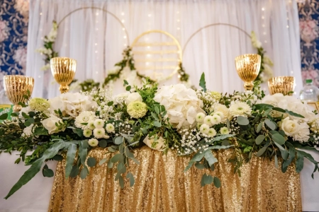 stół pary młodej — Hotel Garden sp. j. Z.M. Haftarczuk — Sala weselna · Bolesławiec