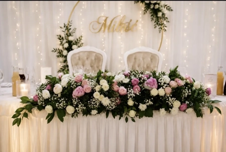 stół pary młodej — Pracownia Florystyczna I&M — Dekoracje ślubne · Lublin