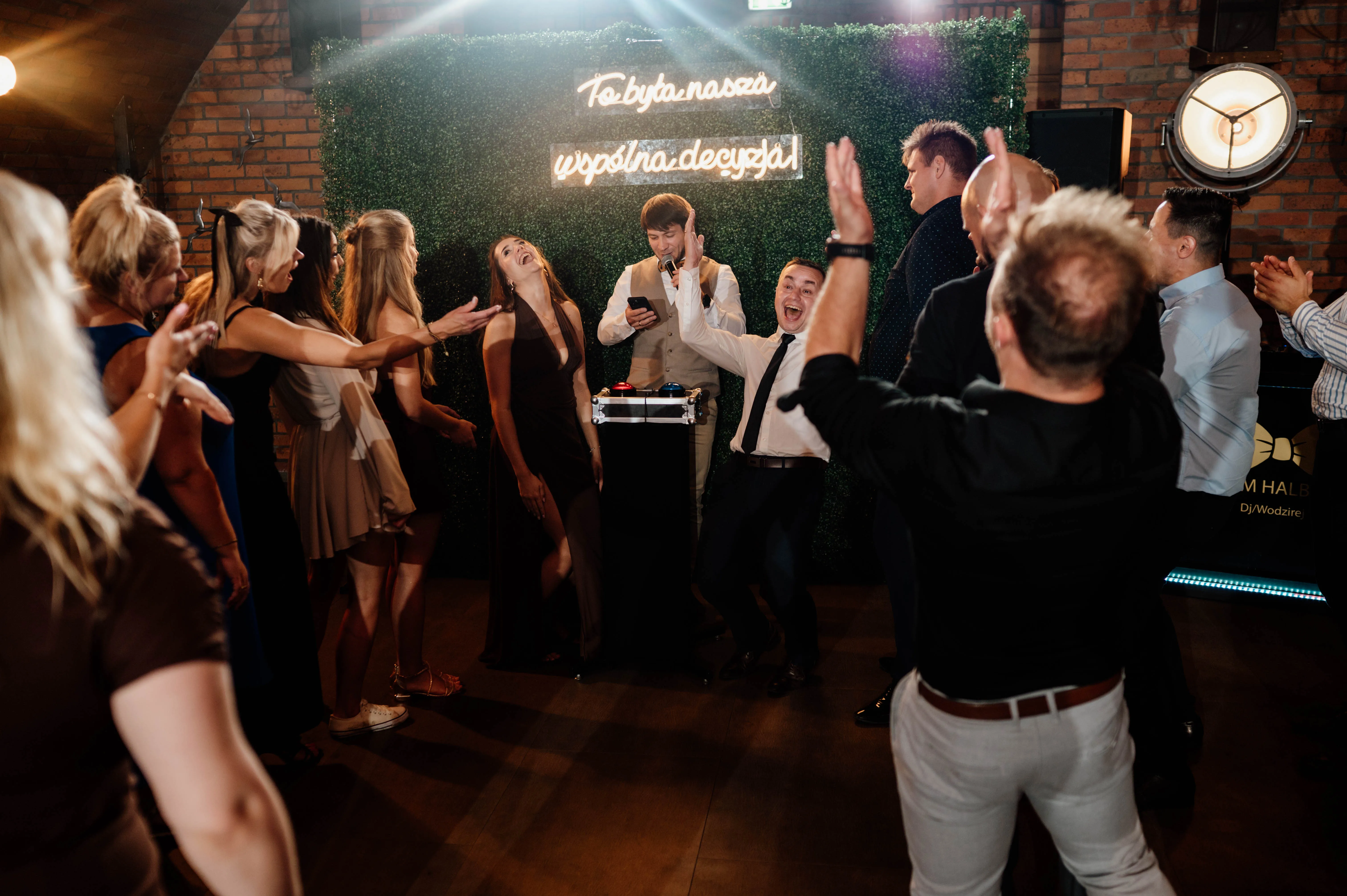 Zdjęcie inspiracji ślubnej — Adam Halbecki DJ / Wodzirej