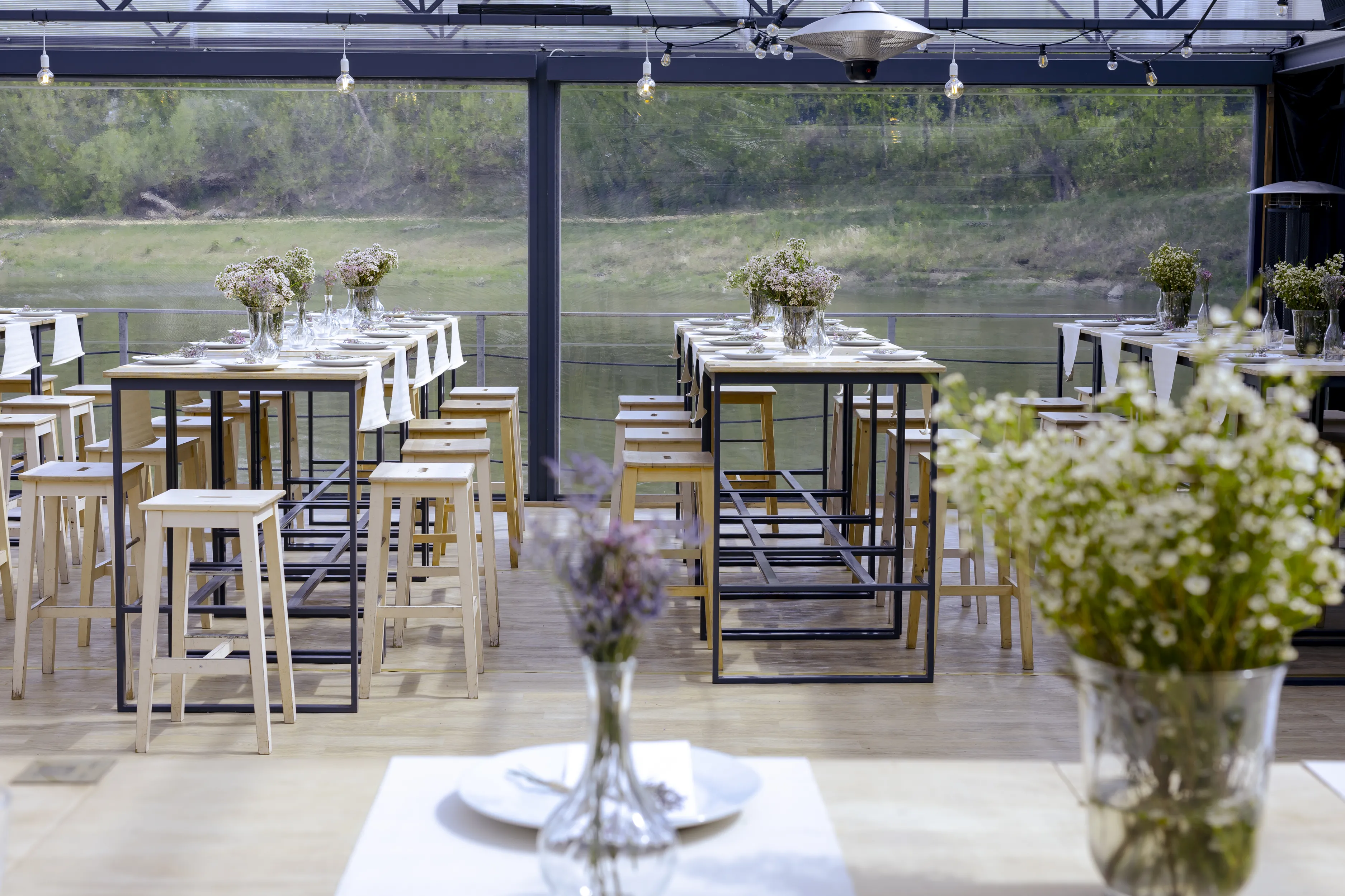 Zdjęcie inspiracji ślubnej — Restauracja MIEJSCE | na wodzie | Port Czerniakowski