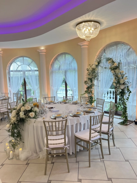 aranżacja stołu, zastawa stołowa — Restauracja-Hotel Korona — Sala weselna · Rybnik
